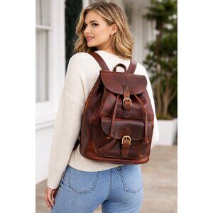 Vintage Taschen! Made in Germany Chestnut Brown Oiled Leather Classic Backpack